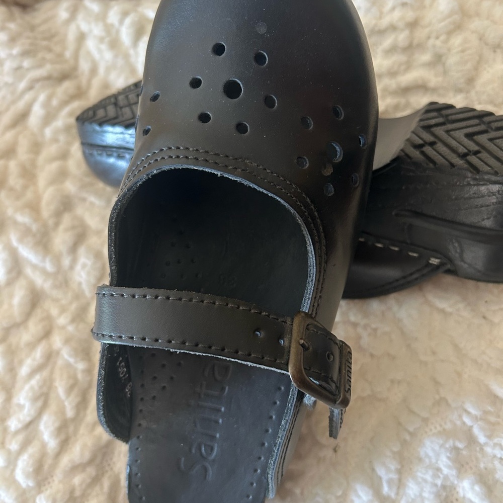 Sanita size 38 shoes gently worn